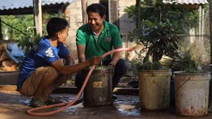 Hỗ trợ xử lý nước sạch cho vùng bị lũ lụt