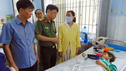 Mang yêu thương về với người dân xứ Quảng