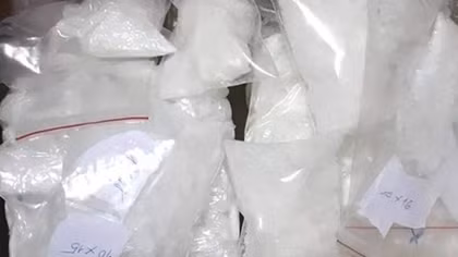 Cất giấu 3 kg ma túy đá và hàng trăm viên thuốc lắc trên đèo Hải Vân