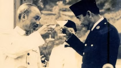 Triển lãm ảnh chuyến thăm Indonesia của Bác Hồ