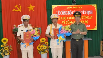 Công bố quyết định bổ nhiệm Giám đốc Công an tỉnh Vĩnh Long