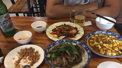 Sau bữa cơm giúp hàng xóm dỡ nhà, 2 anh em tử vong 