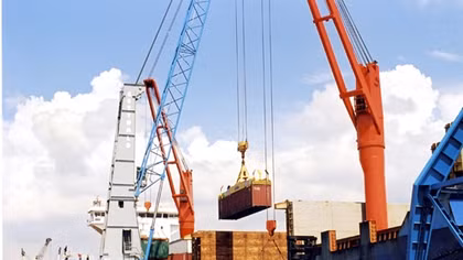 Nhiều thách thức, kinh tế Việt Nam vẫn tăng trưởng mạnh