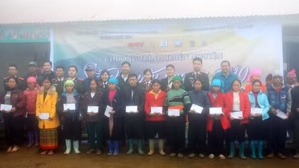 Xua tan giá lạnh nơi vùng cao Bát Xát