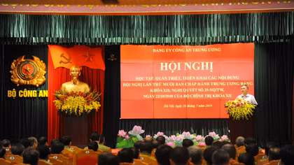 Tăng cường bảo vệ nền tảng tư tưởng của Đảng trong lực lượng CAND