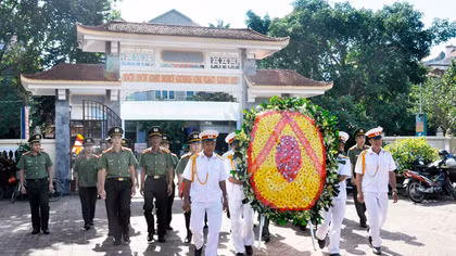 Công an các đơn vị, địa phương tri ân thương binh, liệt sỹ