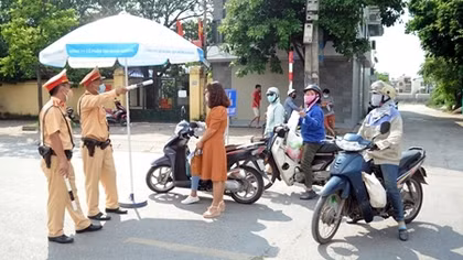 Căng mình thực hiện phòng, chống dịch tại các cửa ngõ Thủ đô