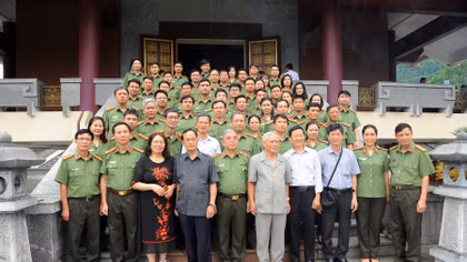 Cụm thi đua số 1 - Bộ Công an về nguồn tại Cao Bằng