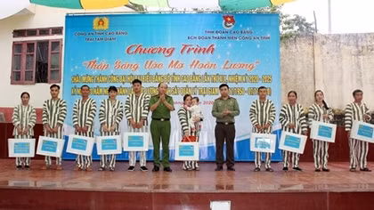 "Thắp sáng ước mơ hoàn lương" cho các phạm nhân