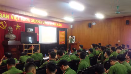 Nâng cao văn hóa ứng xử trong Cảnh sát cơ động Thủ đô