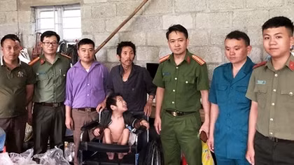 Báo CAND chia sẻ khó khăn với hộ gia đình nghèo ở cao nguyên đá