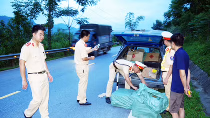 Gần 4 tạ pháo bị bắt tại Hà Giang