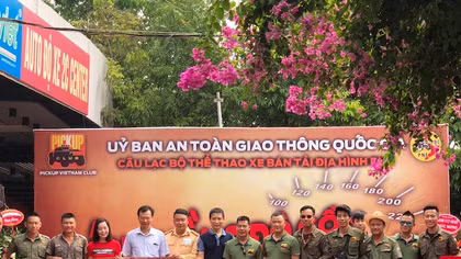 Phát động tháng an toàn giao thông “Không nồng độ cồn sau tay lái”