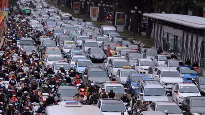Hà Nội: Tiếp tục đề nghị cấm xe Uber, Grab hoạt động trên 11 tuyến phố