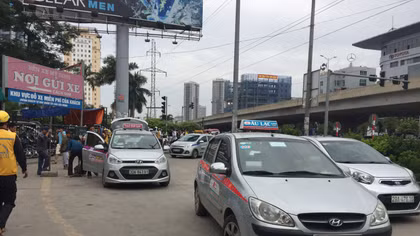 Bộ Giao thông vận tải chưa đồng ý gia hạn niên hạn xe taxi