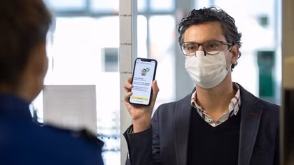 Hàng không quốc gia chính thức thử nghiệm ứng dụng hộ chiếu sức khoẻ điện tử