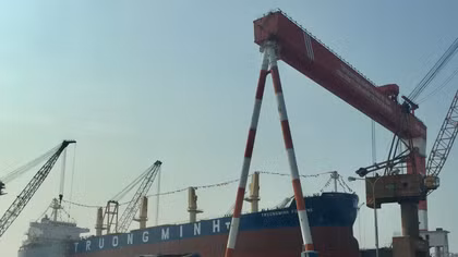 Hạ thuỷ thành công tàu hàng 56.200 DWT