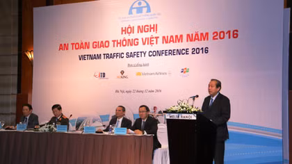 Tìm giải pháp triệt để nhằm giảm tai nạn, ùn tắc giao thông 