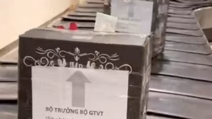 Nhân viên mạo danh gắn mác “Bộ trưởng" để gửi hàng qua máy bay