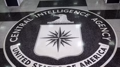 FBI truy lùng nguồn cấp tài liệu cho Wikileaks
