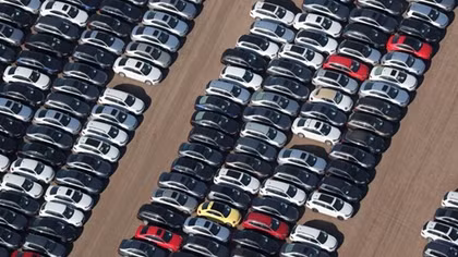 Hàng ngàn chiếc xe Volkswagen phơi xác giữa sa mạc