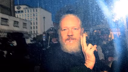 Nhà sáng lập WikiLeaks bị Mỹ kết tội, đối mặt với nhiều chục năm tù