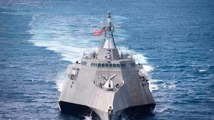 Tàu USS Coronado của Mỹ thăm kỹ thuật tại Cam Ranh