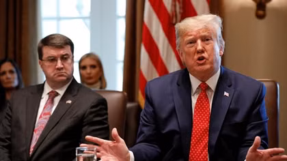 Ông Trump dọa áp thuế "khủng" hơn với Trung Quốc