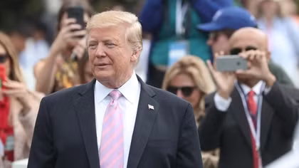 Ông Trump "hỏi tội" Twitter vì bị mất nhiều người theo dõi