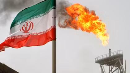 Iran tuyên bố vẫn bán dầu bất chấp lệnh trừng phạt của Mỹ