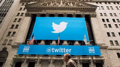 Ông Trump tức giận vì bị Twitter gắn cờ bài đăng là "tin giả"
