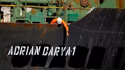 Phương Tây bất đồng về điểm đến của tàu chở dầu Iran