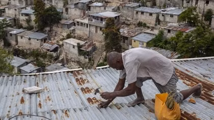Cuba sơ tán gần 200.000 người vì bão đổ bộ 