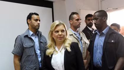 Phu nhân Thủ tướng Israel hầu tòa vì dùng tiền công gọi đồ ăn 