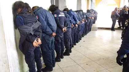 Mexico: Quan chức bị ám sát, hàng loạt cảnh sát bị bắt giữ