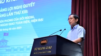 Đẩy mạnh xây dựng nền ngoại giao toàn diện, hiện đại