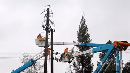 Gần 1 triệu ngôi nhà ở California bị cắt điện do nghi ngại cháy rừng