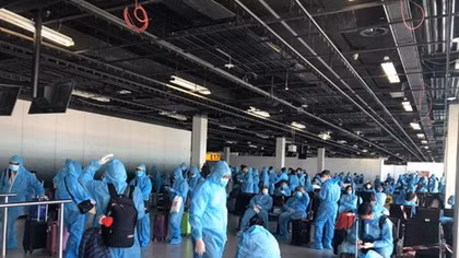 300 công dân Việt Nam từ châu Âu về nước an toàn