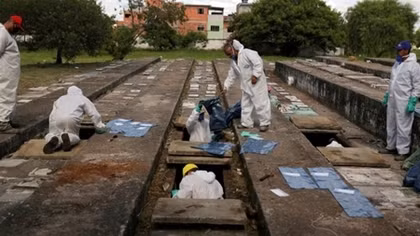 Brazil xây "siêu hầm mộ" vì quá nhiều ca tử vong do COVID-19 