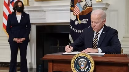 Tổng thống Biden tiếp tục đảo ngược chính sách người tiền nhiệm