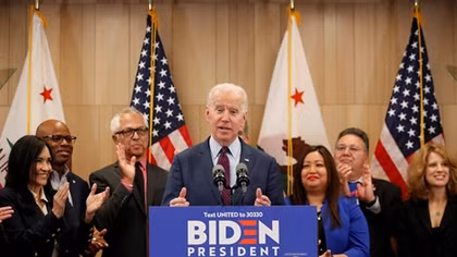 Tỷ phú Bloomberg rút lui, thêm sức mạnh cho ứng viên Biden trong bầu cử Mỹ
