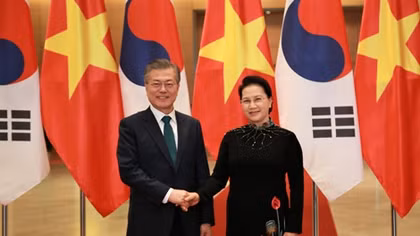 Chủ tịch Quốc hội Nguyễn Thị Kim Ngân hội kiến cùng Tổng thống Hàn Quốc Moon Jae-in