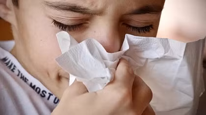 Hạt chứa virus Corona lơ lửng vài phút trong không khí trước khi biến mất