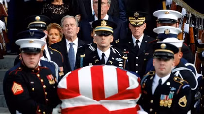 Trang trọng lễ Quốc tang cựu Tổng thống Mỹ George H.W. Bush