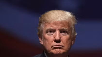 Trút bỏ nỗi lo luận tội, ông Trump kín lịch hoạt động đến cuối năm