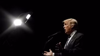 Chuyên gia công nghệ Mỹ ồ ạt phản đối Tổng thống Trump...