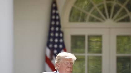 Hạ viện Mỹ ngăn ông Trump rút khỏi Hiệp định Paris về biến đổi khí hậu