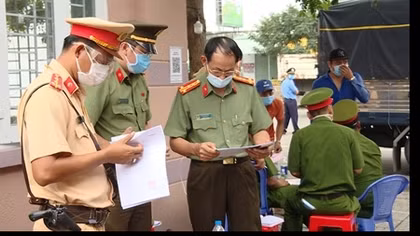 Bà Rịa-Vũng Tàu: Tài xế thiếu giấy xét nghiệm, hàng trăm xe phải quay đầu