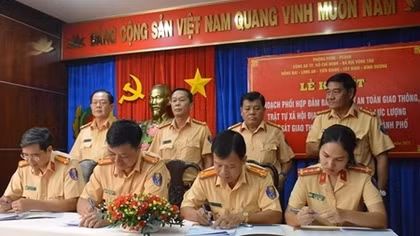 CSGT Công an 7 tỉnh, thành phố giáp ranh ký kết kế hoạch phối hợp