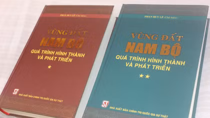 Trao giải thưởng Trần Văn Giàu cho công trình “Vùng đất Nam bộ - Quá trình hình thành và phát triển”